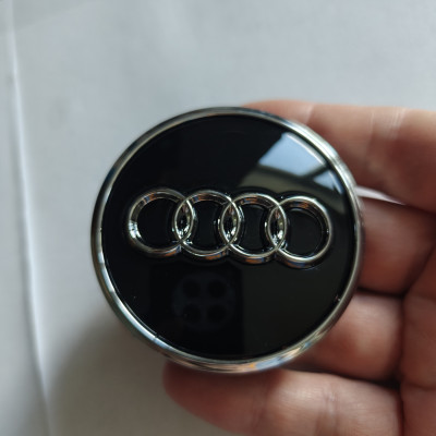 Ковпачки (заглушки) в диски Audi, чорні 61\56,5мм 4M0 601170 G64